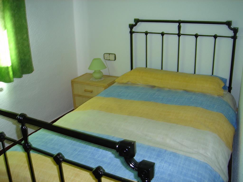 Apartamentos Serrano Ribatajada エクステリア 写真