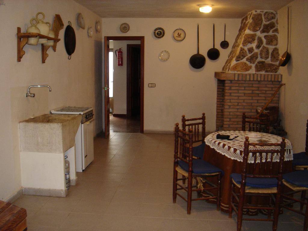 Apartamentos Serrano Ribatajada エクステリア 写真