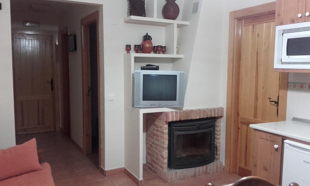 Apartamentos Serrano Ribatajada エクステリア 写真